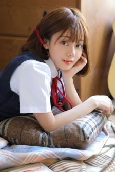 《年轻女教师